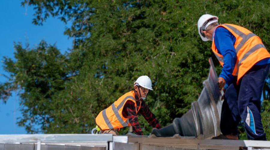 Professional residential roofers in Dexter, MN
